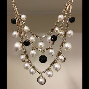 NWOT Ann Taylor Statement Necklace